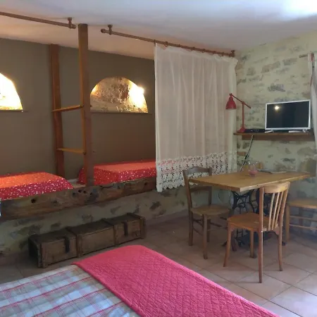 D'hôtes La Combe De Redoles Maison d'hôtes *