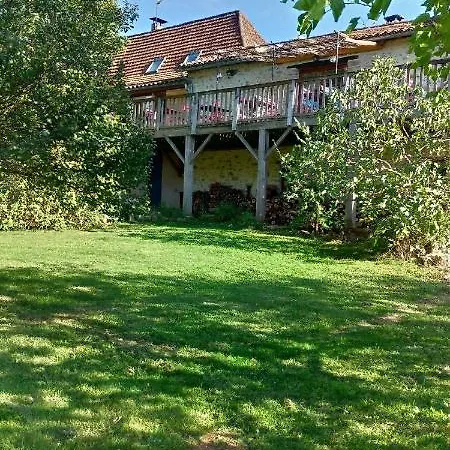D'hôtes La Combe De Redoles Maison d'hôtes Tour-de-Faure