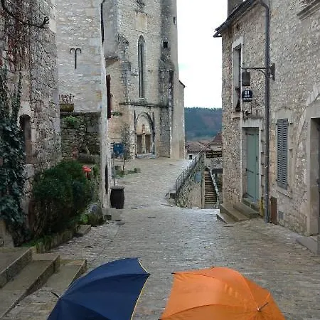 Pensión D'hôtes La Combe De Redoles Tour-de-Faure